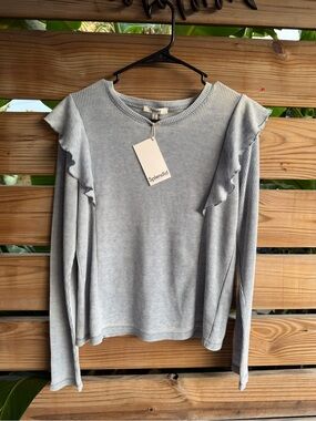 Splendid Light Gray Ruffle-Shoulder Thermal Tee